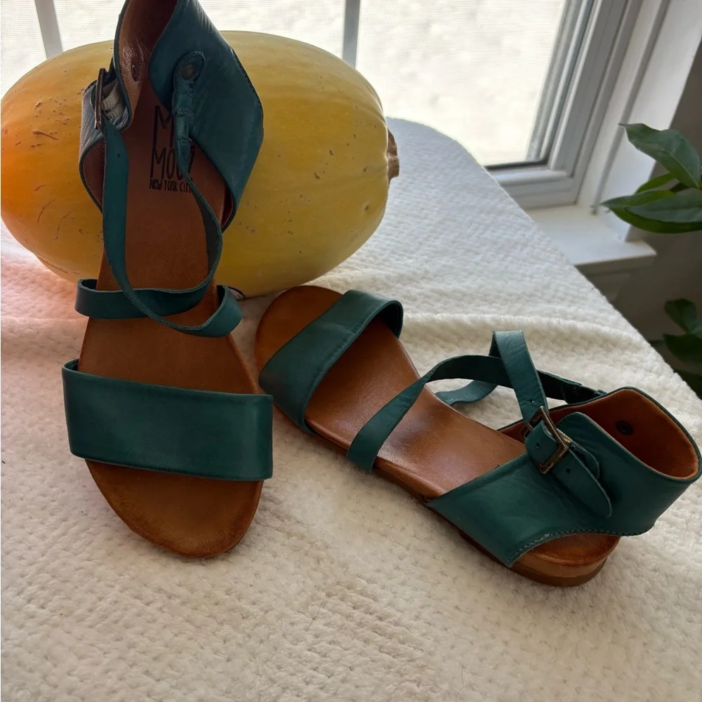Miz Mooz Women's Alanis Turquoise Leather Strappy Flat Sandals Size 36 US 6 - Picture 2 of 7